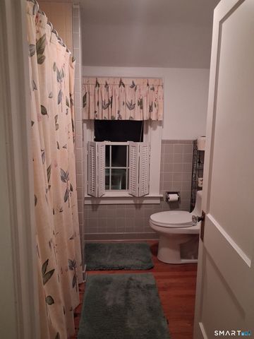 28 Prospect Street, Bloomfield, CT 06002
