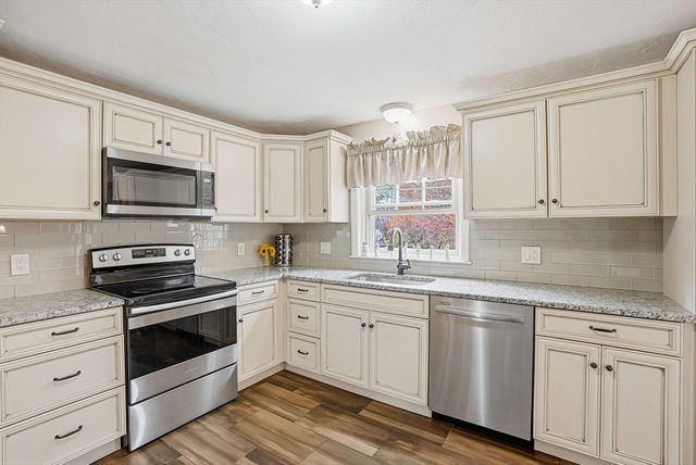 5 Okemo Ridge Road, Sutton, MA 01590