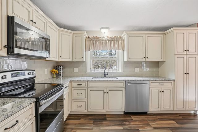 5 Okemo Ridge Road, Sutton, MA 01590