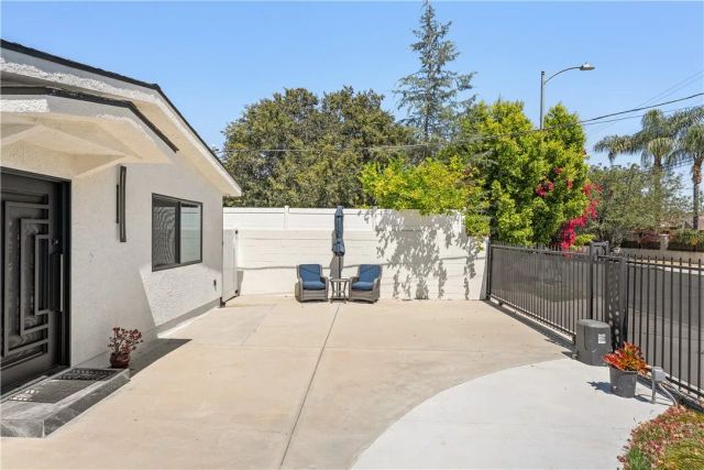 18919 Keswick Street, Reseda, CA 91335