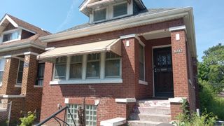 6742 S Carpenter Street, Chicago, IL 60621