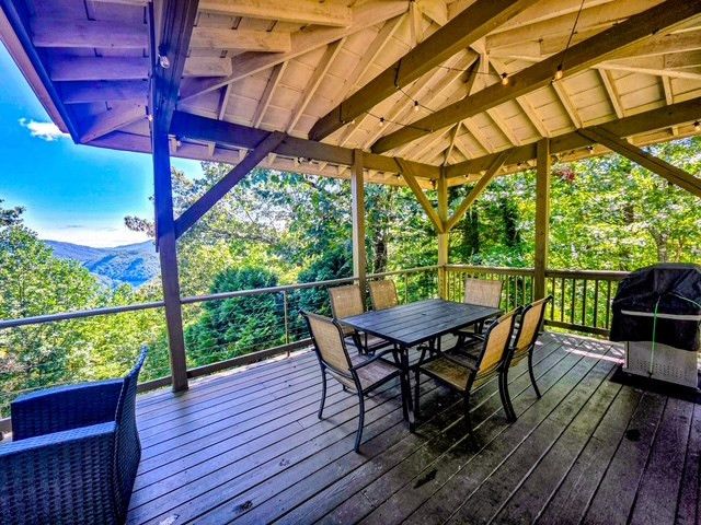 561 Deals Gap Road, Bryson City, NC 28713