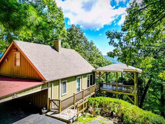 561 Deals Gap Road, Bryson City, NC 28713