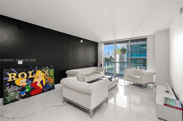 55 SE 6th St 1203, Miami, FL 33131