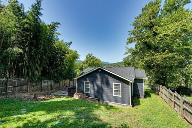 700 Runyan Drive, Chattanooga, TN 37405