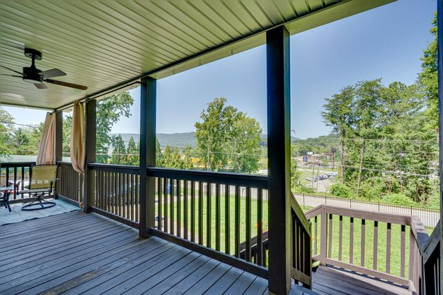 700 Runyan Drive, Chattanooga, TN 37405