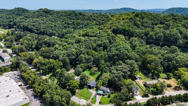 700 Runyan Drive, Chattanooga, TN 37405