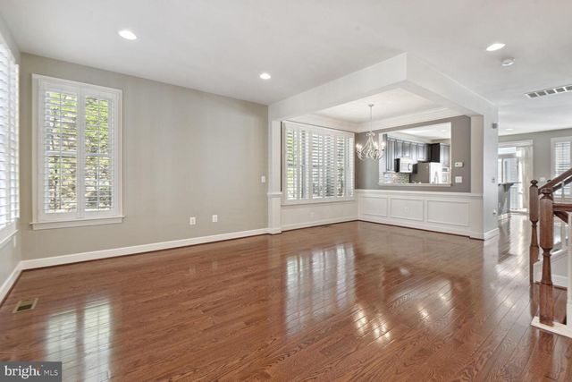 3439 S KEMPER RD, Arlington, VA 22206