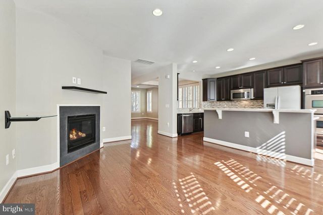 3439 S KEMPER RD, Arlington, VA 22206