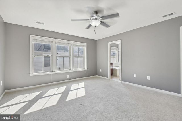3439 S KEMPER RD, Arlington, VA 22206