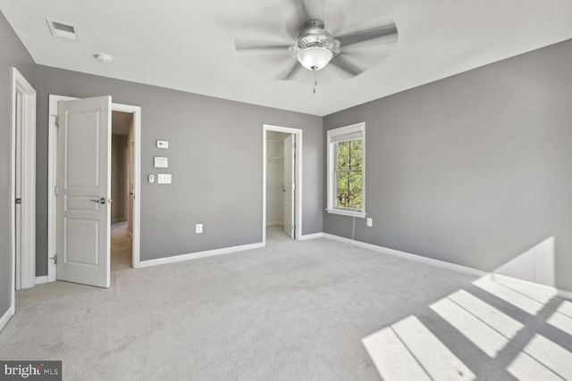 3439 S KEMPER RD, Arlington, VA 22206