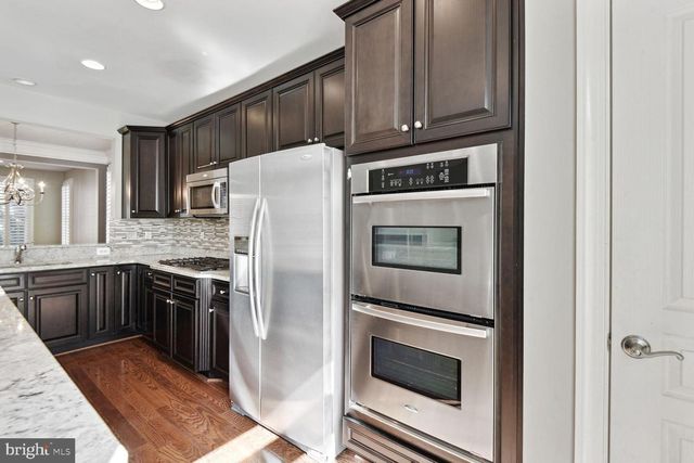 3439 S KEMPER RD, Arlington, VA 22206