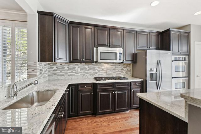 3439 S KEMPER RD, Arlington, VA 22206