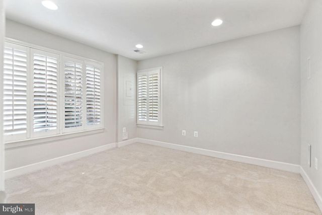 3439 S KEMPER RD, Arlington, VA 22206