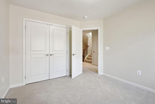 3439 S KEMPER RD, Arlington, VA 22206