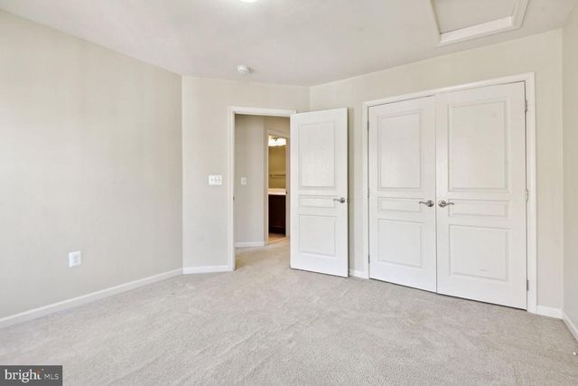 3439 S KEMPER RD, Arlington, VA 22206