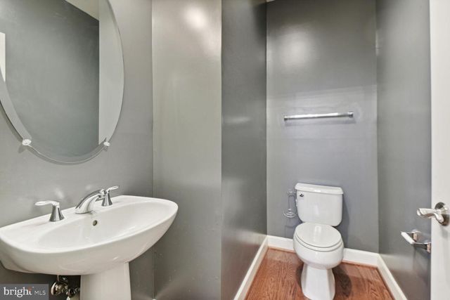 3439 S KEMPER RD, Arlington, VA 22206