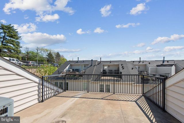 3439 S KEMPER RD, Arlington, VA 22206