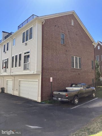 3439 S KEMPER RD, Arlington, VA 22206
