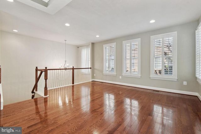 3439 S KEMPER RD, Arlington, VA 22206