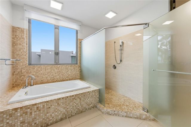 70 CALLE AQUAMARINA, San Juan, PR 00926