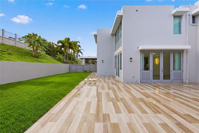 70 CALLE AQUAMARINA, San Juan, PR 00926