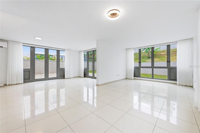 70 CALLE AQUAMARINA, San Juan, PR 00926