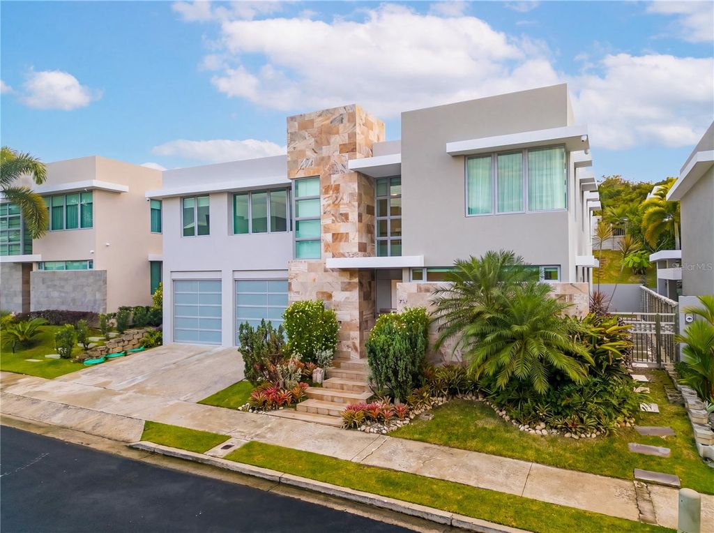 Image 21 of property listing at 70 CALLE AQUAMARINA, San Juan, PR 00926