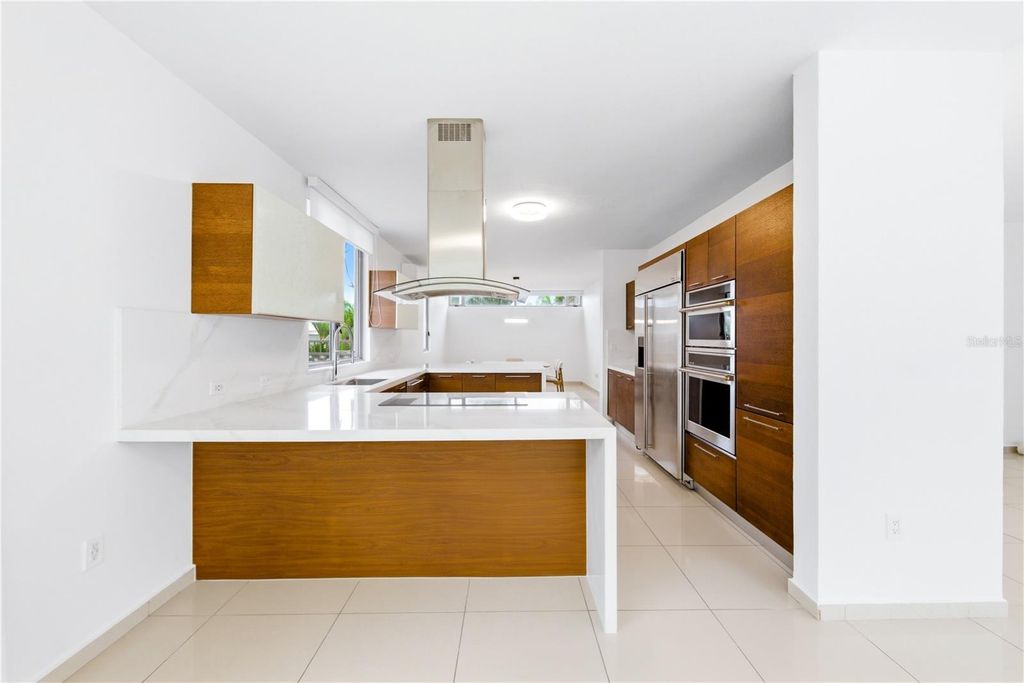 Image 4 of property listing at 70 CALLE AQUAMARINA, San Juan, PR 00926
