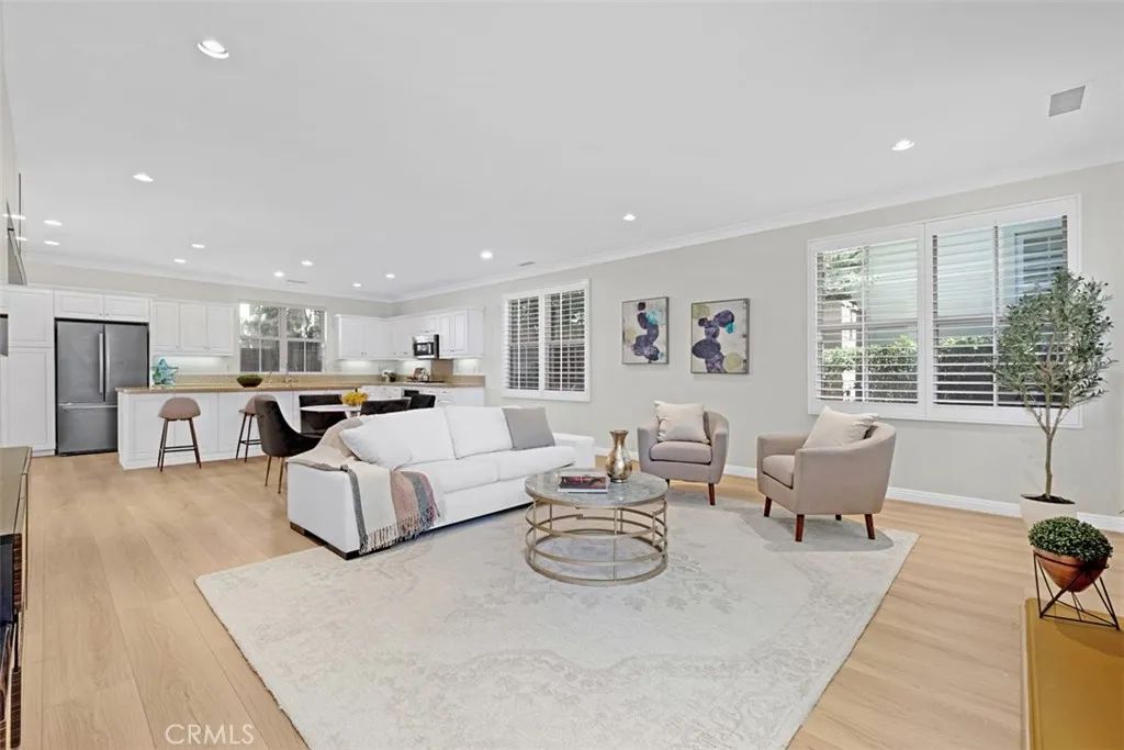 231 Mantle, Irvine, CA 92618