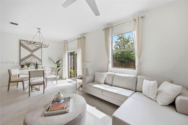 13074 SW 233rd Ter, Homestead, FL 33032