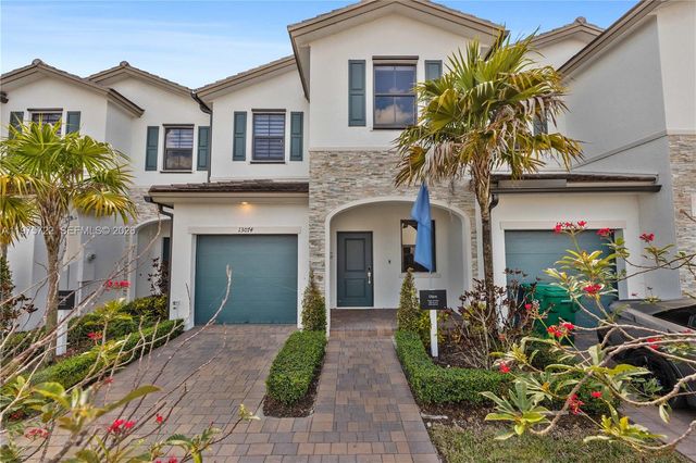 13074 SW 233rd Ter, Homestead, FL 33032