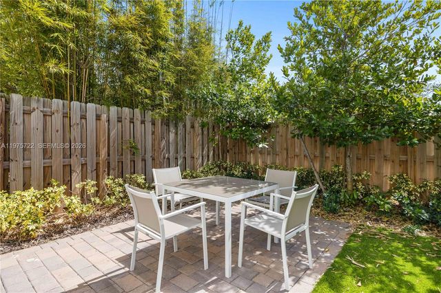 13074 SW 233rd Ter, Homestead, FL 33032