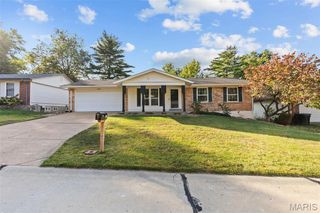 17 Avocado Tree Circle, St Peters, MO 63376