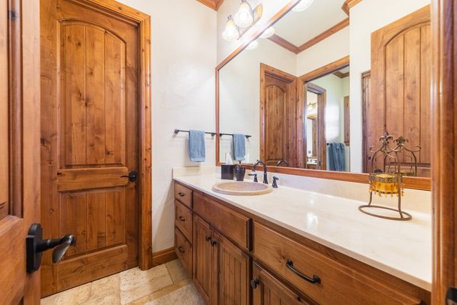 1400 County Road 320, Bertram, TX 78605