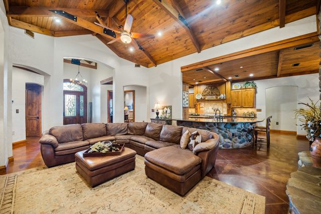 1400 County Road 320, Bertram, TX 78605