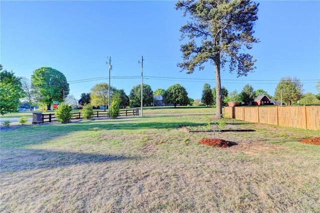 4548 Red Blossom Trail SW, Powder Springs, GA 30127