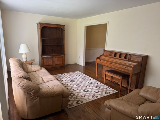 11 Olympic Drive, Danbury, CT 06810