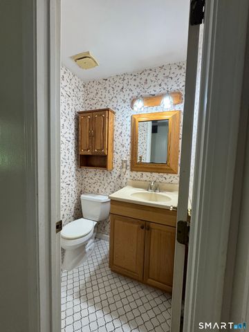 11 Olympic Drive, Danbury, CT 06810