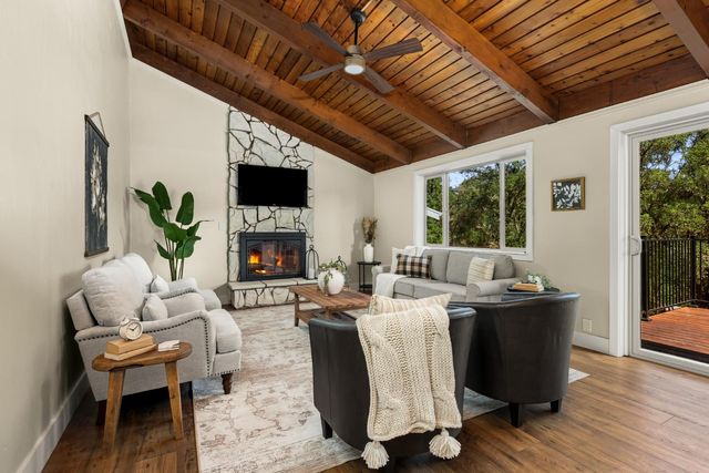 18082 Hummingbird Dr, Penn Valley, CA 95946