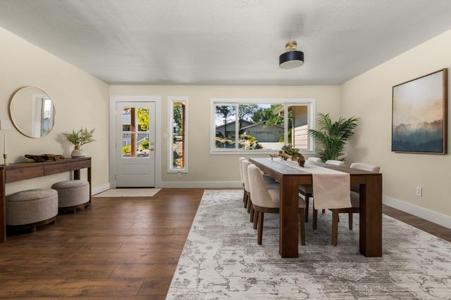 18082 Hummingbird Dr, Penn Valley, CA 95946