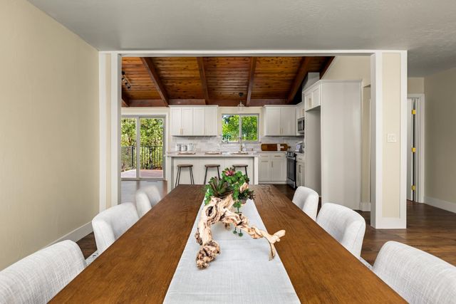 18082 Hummingbird Dr, Penn Valley, CA 95946