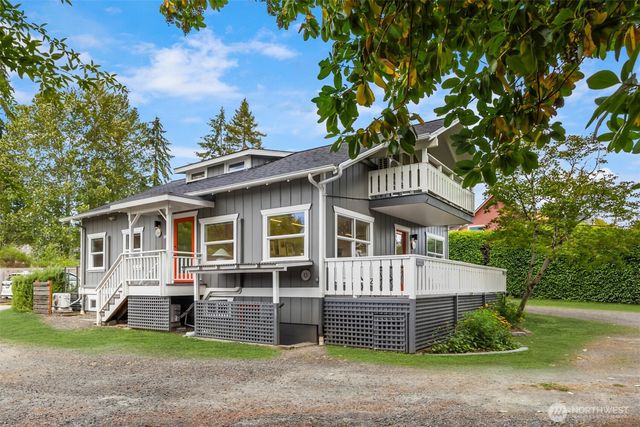 151 Finch Place SW, Bainbridge Island, WA 98110