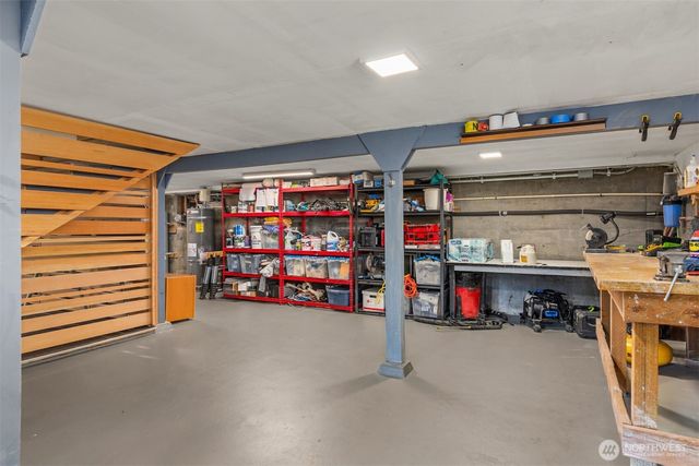 151 Finch Place SW, Bainbridge Island, WA 98110