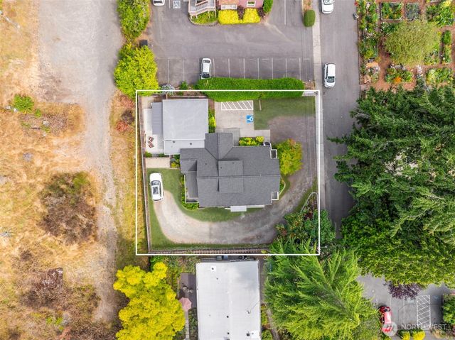 151 Finch Place SW, Bainbridge Island, WA 98110