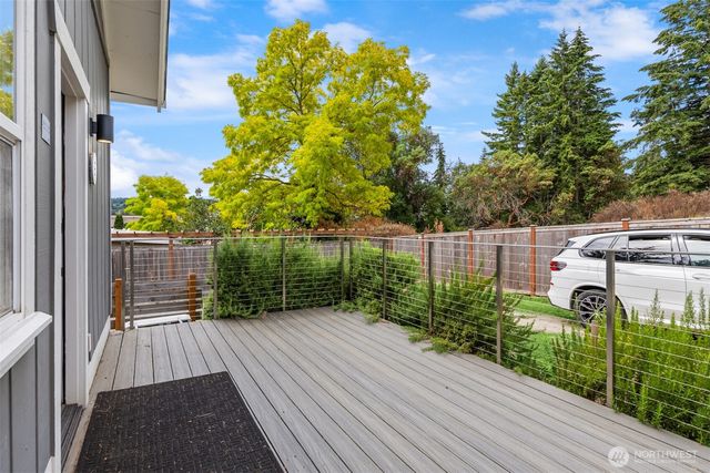 151 Finch Place SW, Bainbridge Island, WA 98110
