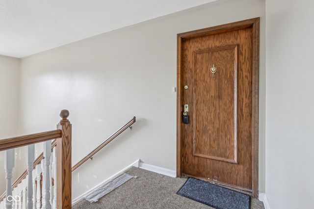 536 E Hunters Drive C, Carmel, IN 46032