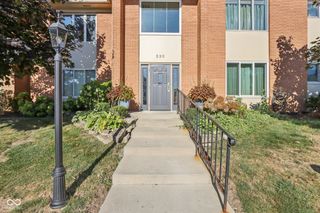 536 E Hunters Drive C, Carmel, IN 46032