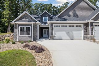 1136 Lochaven Circle, Hillsdale Twp, MI 49242