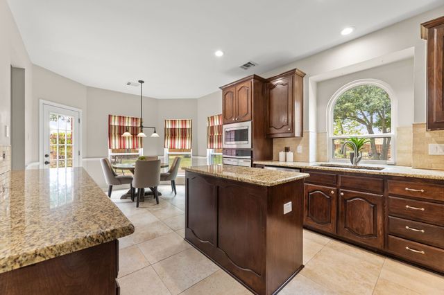 514 Newport Court, Murphy, TX 75094